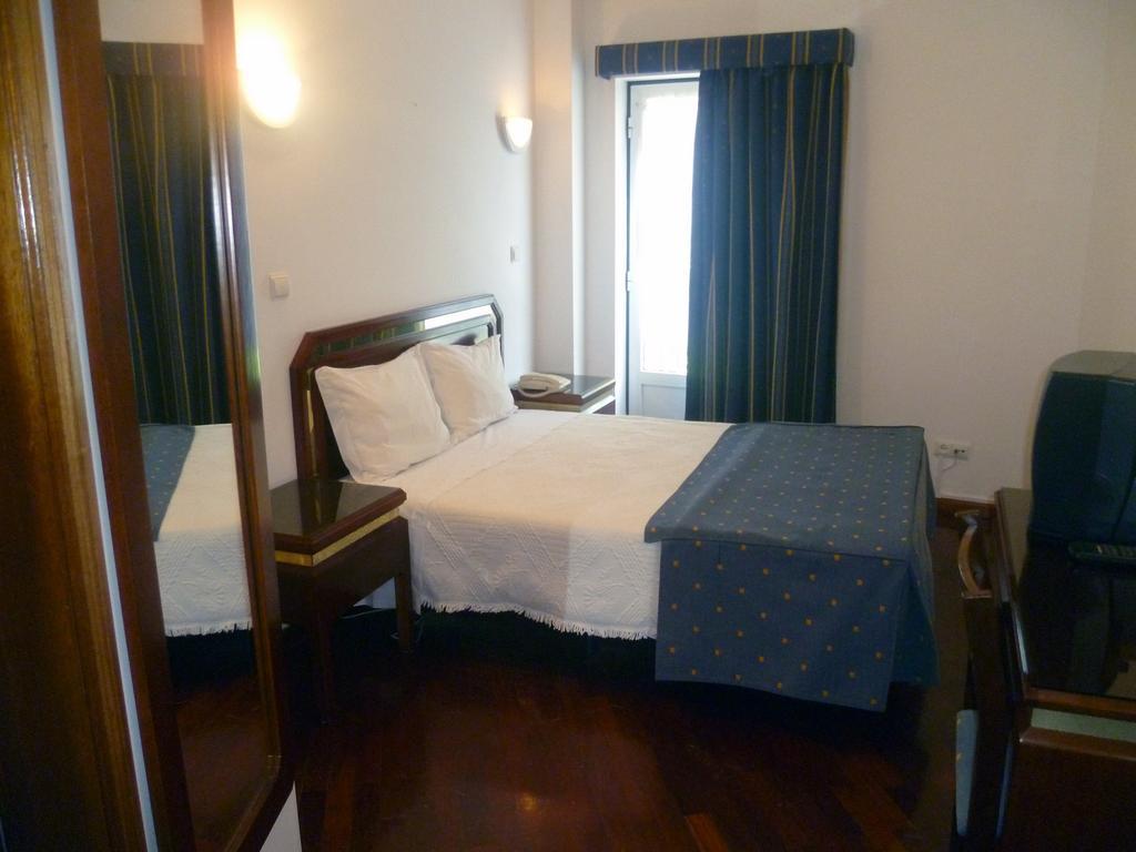 Отель Residencial Imperial Лузу Номер фото
